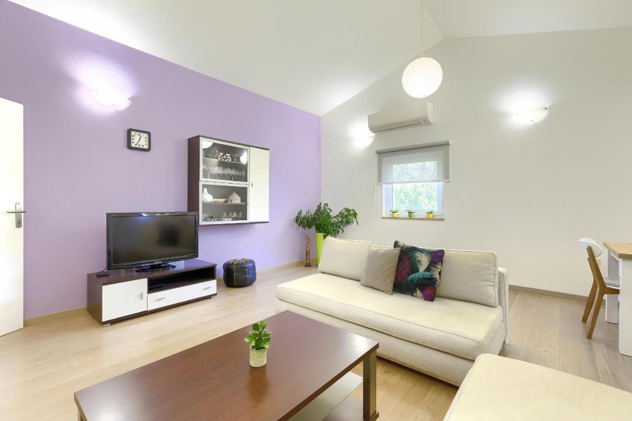 Homestay Pola Esterno foto