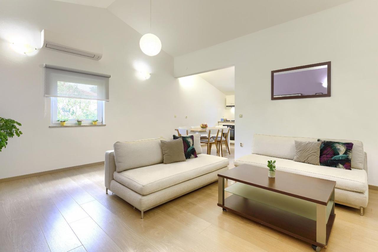 Homestay Pola Esterno foto