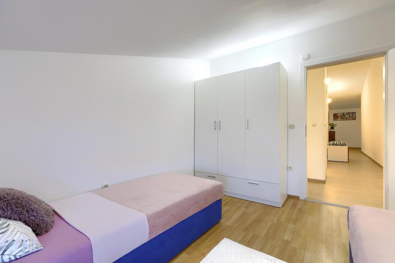 Homestay Pola Esterno foto